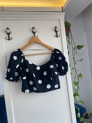 40 Beden siyah Renk Puantiyeli crop