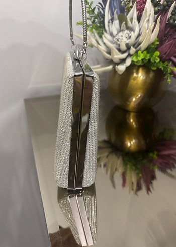 Gri Zincir Detaylı Kadın Portföy Çanta - Görsel 2