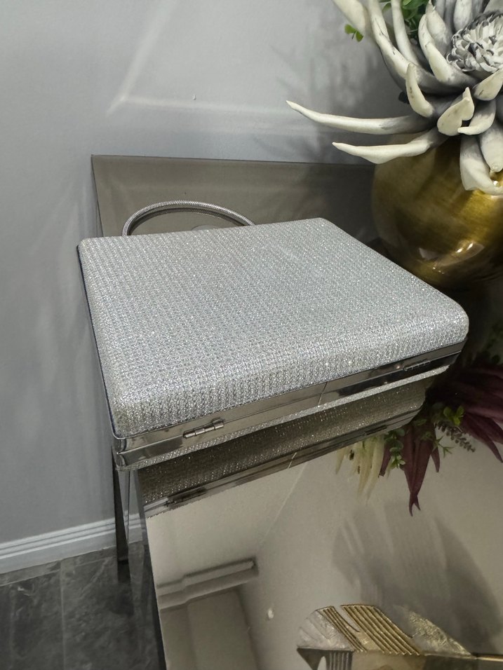 Gri Zincir Detaylı Kadın Portföy Çanta - Görsel 3