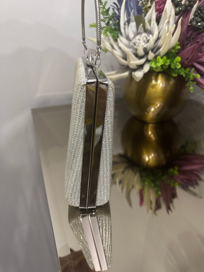 Gri Zincir Detaylı Kadın Portföy Çanta - Görsel 2