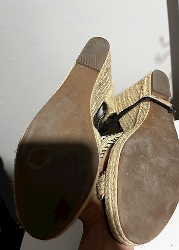 Oysho OYSHO Desenli Bohem Dolgu Topuklu Kadın Ayakkabı