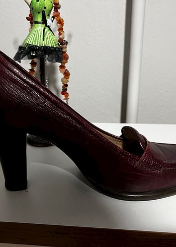 Bordo Deri Tokalı Blok Topuklu Kadın Stiletto