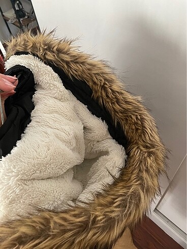 44 Beden siyah Renk lcw siyah şişme mont