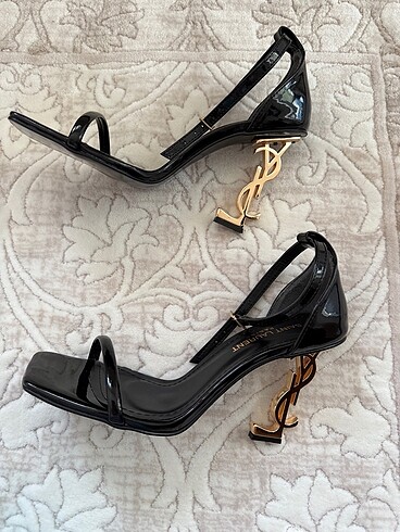 Yves Saint Laurent Mükemmel ayakkabı ????