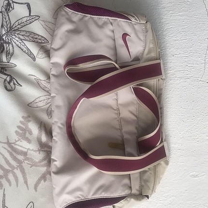 Nike spor çantası SATILDI