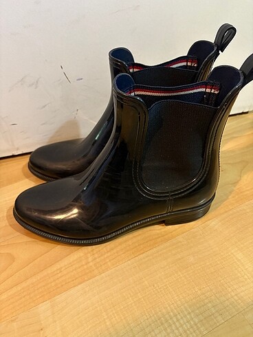 37 Beden Tommy Hilfiger Yağmur Botu