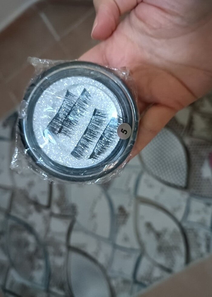 Mıknatıslı kirpik  - Görsel 3