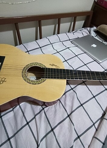 Klasik başlangıç Gitarı