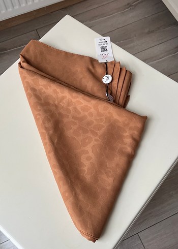 Kadın Parlak Kahverengi Drapeli Şal - Görsel 5