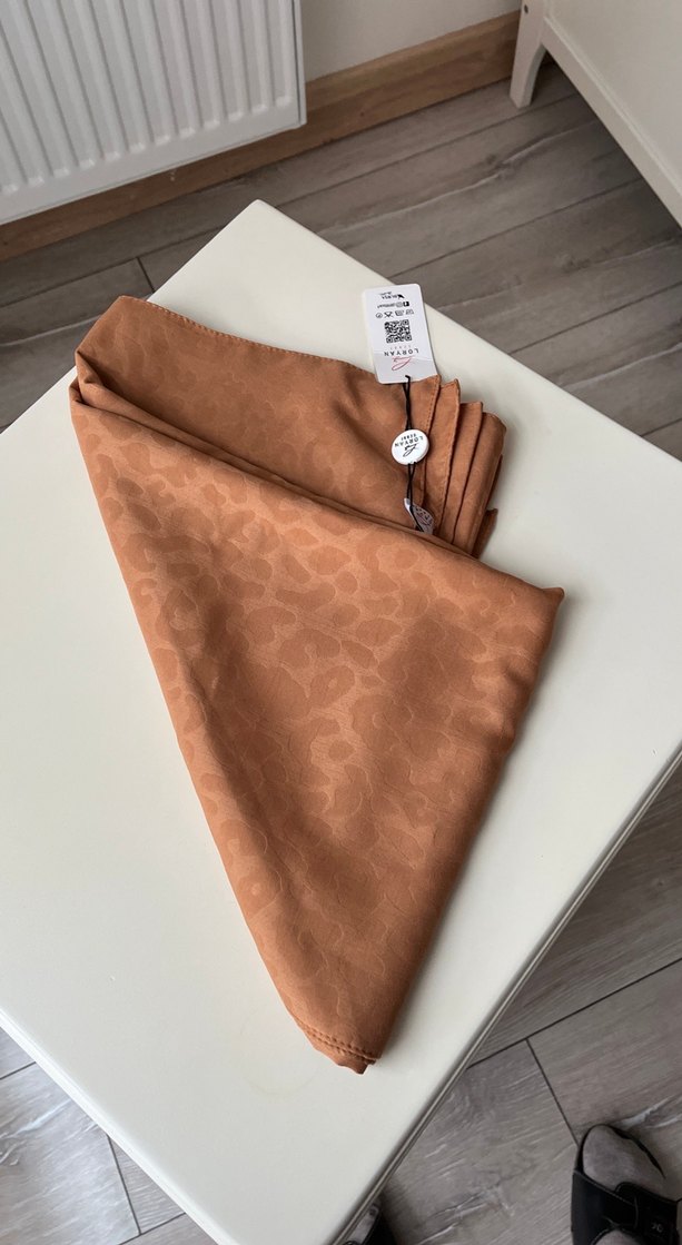 Kadın Parlak Kahverengi Drapeli Şal - Görsel 5