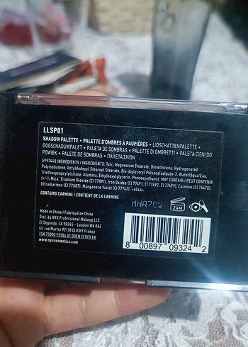 Beden Nyx Lid Lingerie Göz Farı Paleti
