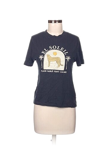 H&M T-shirt %70 İndirimli.