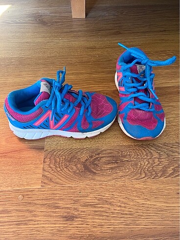 New balance spor ayakkabı
