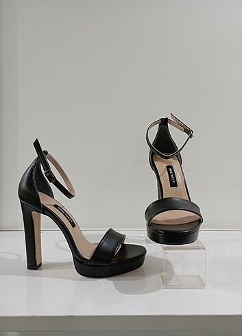 39 Beden siyah Renk Nine West Kalın Topuklu Ayakkabı 