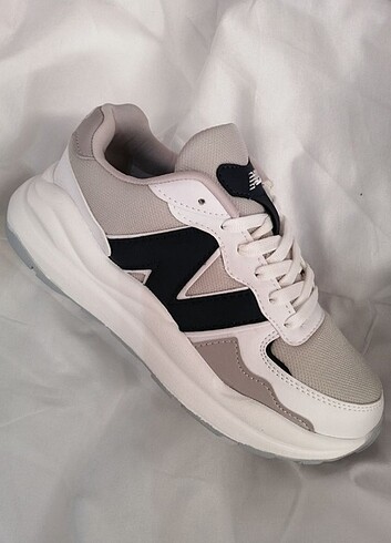 39 Beden New balance Bayan spor ayakkabı