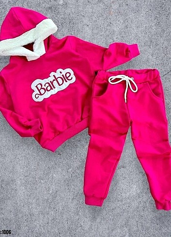BARBİE İKİLİ TAKIM ?