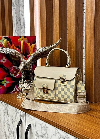 Beden siyah Renk Louisv Vuitton Bayan kol çantası