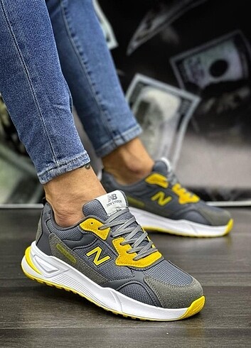 38 Beden Newbalance Bayan spor ayakkabı 