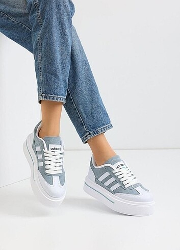 Adidas Bayan spor ayakkabı 