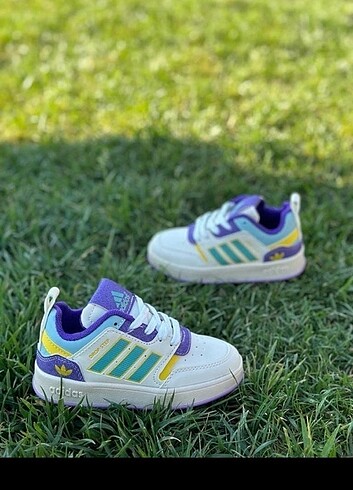 26 Beden siyah Renk #cocuk#ayakkabı#adidas