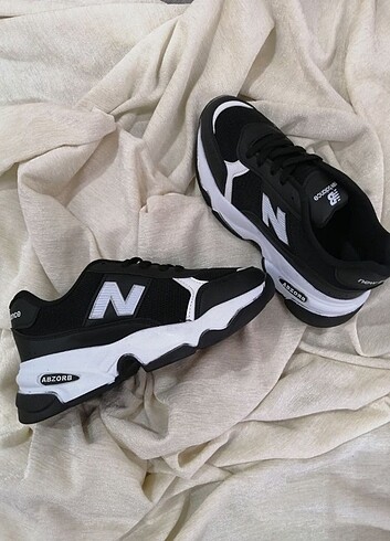 38 Beden Newbalance Bayan spor ayakkabı