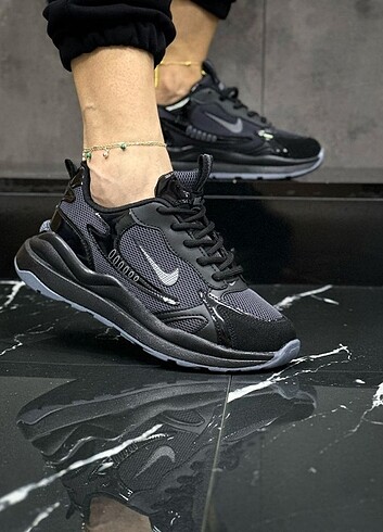 Nike Nike Bayan spor ayakkabı 