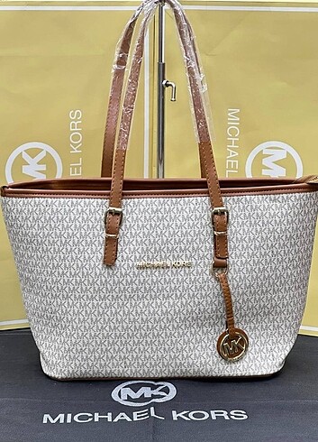 Michael Kors Bayan kol çantası 