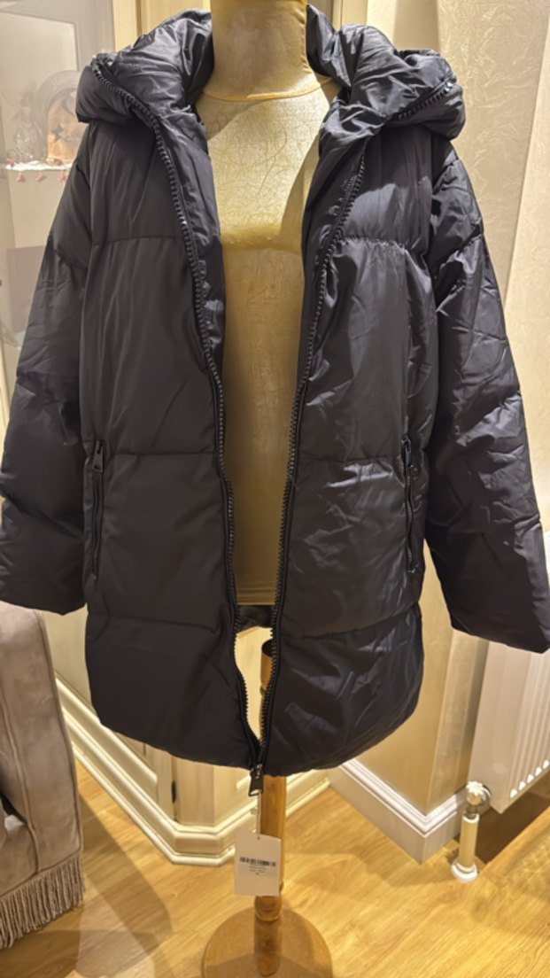 Siyah Parlak Kadın Midi Kışlık Mont - Görsel 3