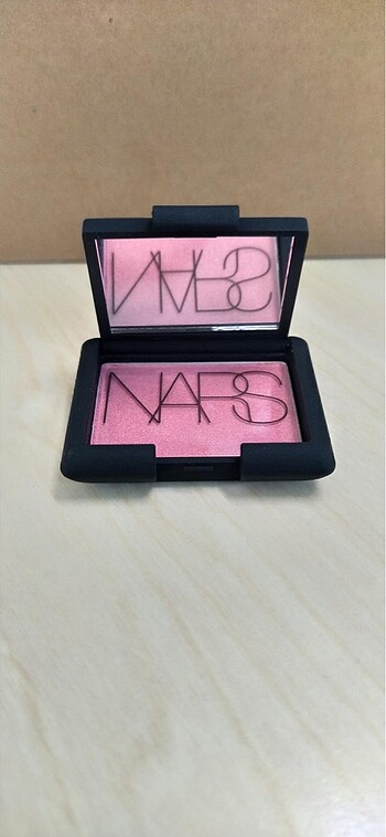 Nars Torrid Allik