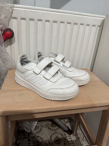 Adidas Beyaz Spor Ayakkabi