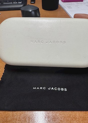 Marc Jacobs Pembe Parlak Kadın Gözlüğü - Görsel 2