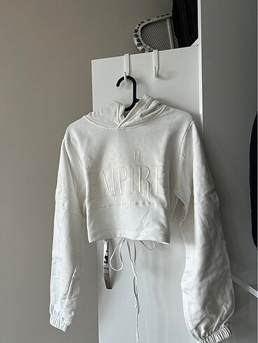 BERSHKA SWEATSHİRT