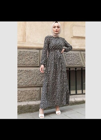 Çiçekli tesettür elbise - Görsel 6