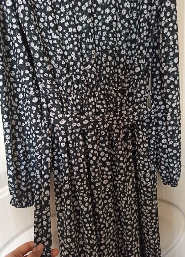 Çiçekli tesettür elbise - Görsel 4