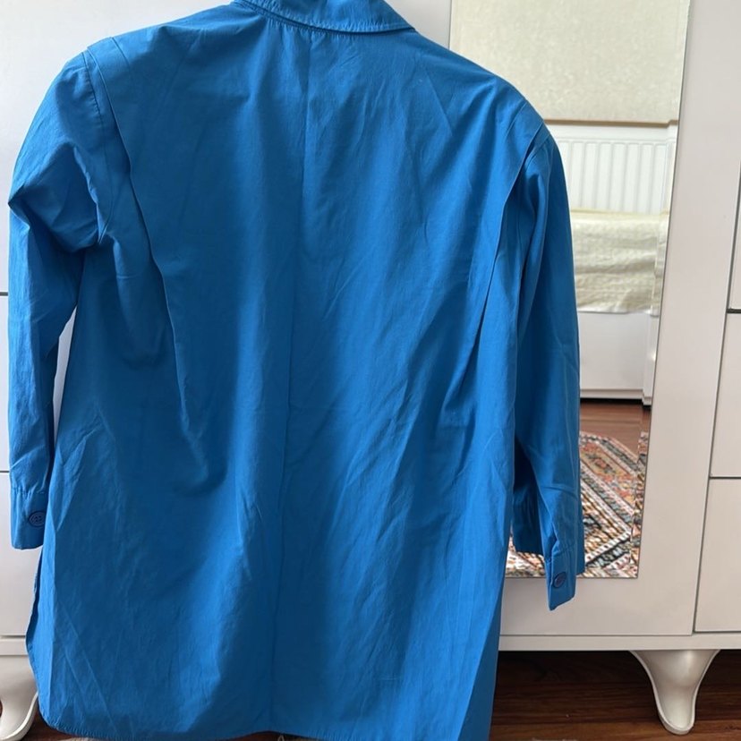 Mavi Düğmeli Pamuklu Gömlek - Görsel 4