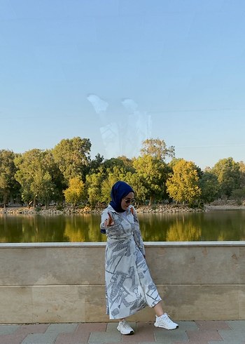 Mavi Batik Desenli Uzun Salaş Elbise - Görsel 2