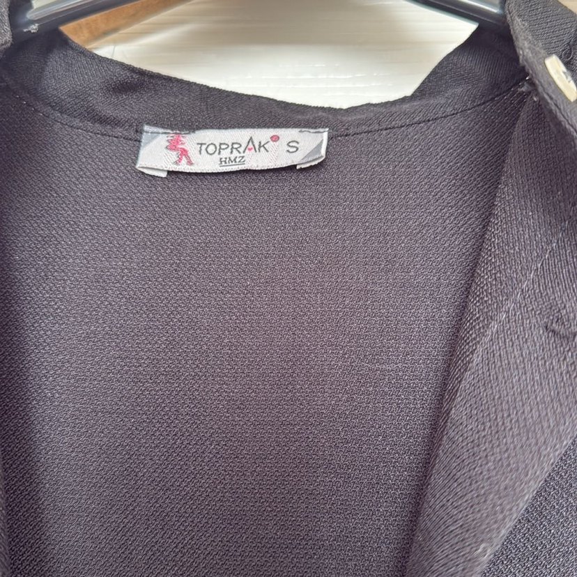 Düğmeli Siyah Uzun Akrilik Elbise - Görsel 4