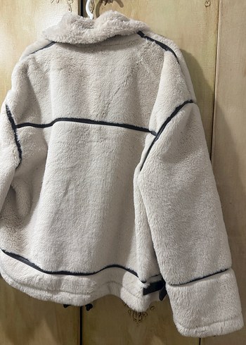 Kadın Beyaz Kısa Peluş Kaban - Görsel 7