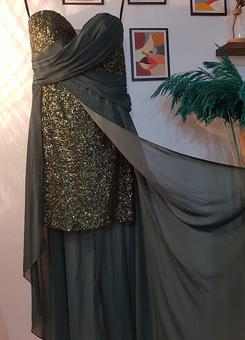 Zümrüt yeşili payetli elbise - Görsel 11
