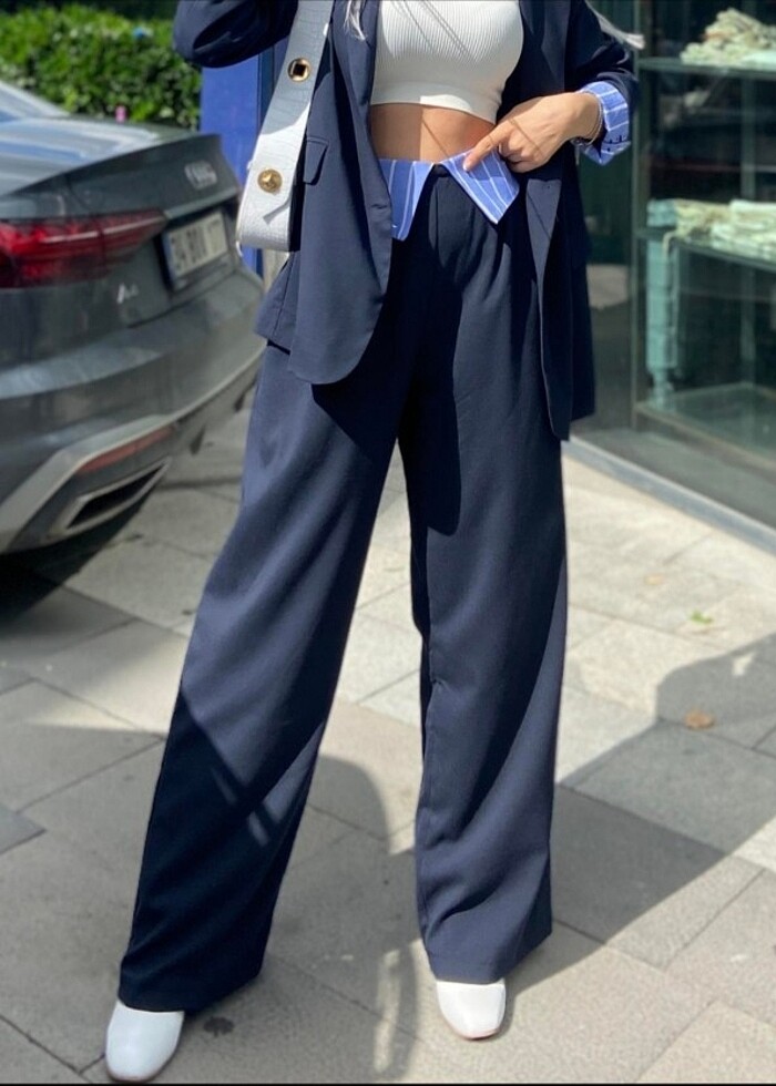 Bel Yaka Detaylı Lastikli Bol Paça Pantolon - Görsel 3