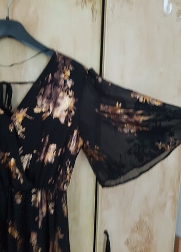 Siyah, desenli şifon elbise - Görsel 6