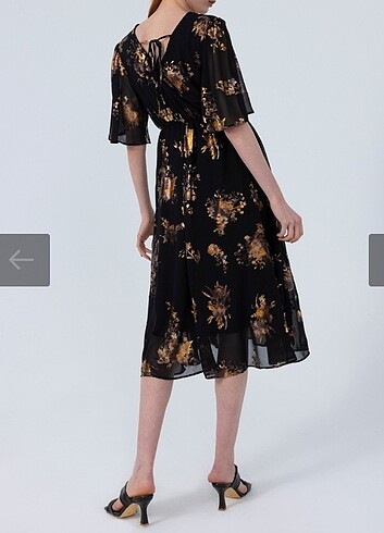 Siyah, desenli şifon elbise - Görsel 7
