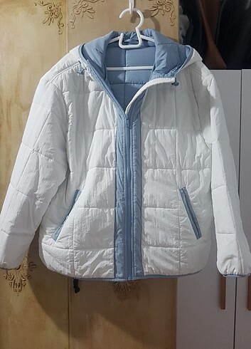 Mavi kadın kapüşonlu mont - Görsel 3