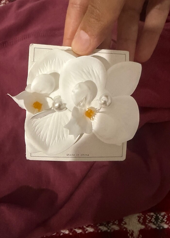 Beyaz çiçek küpe - Görsel 4