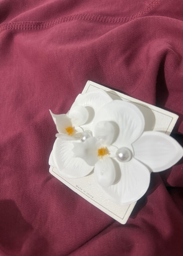 Beyaz çiçek küpe - Görsel 2