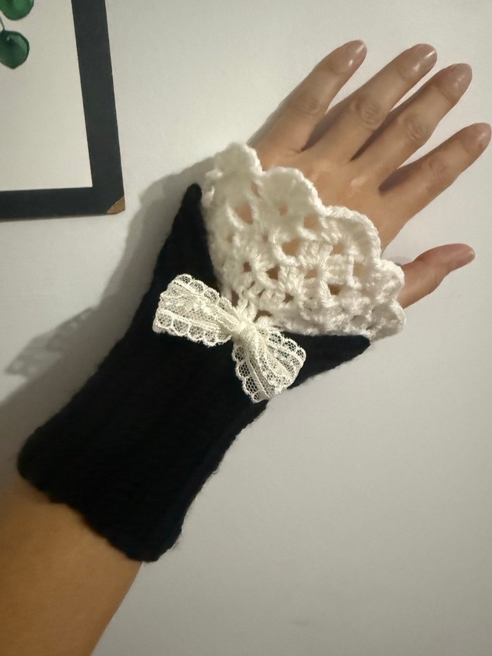 Siyah Beyaz El Örgüsü Eldiven - Görsel 3