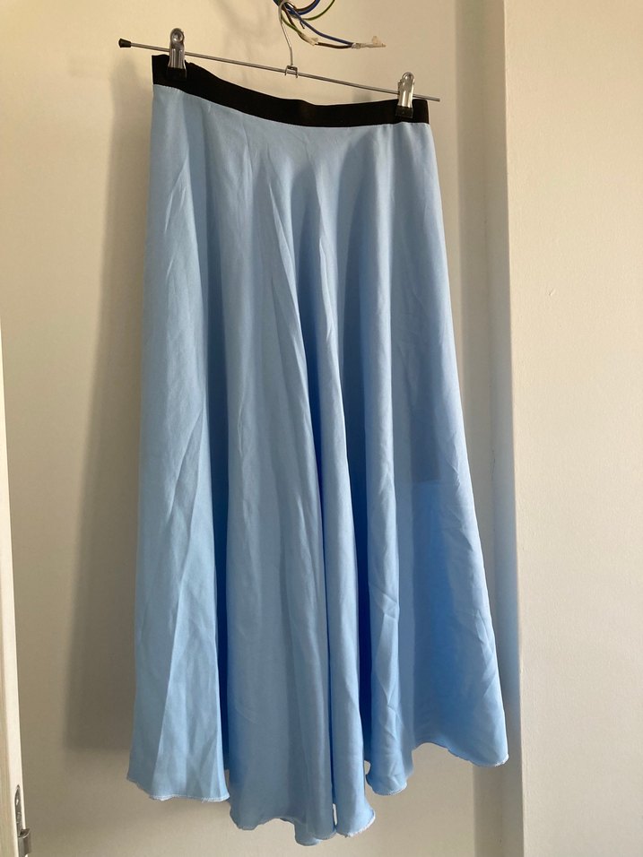 Mavi Uzun Drapeli Kadın Etek - Görsel 4