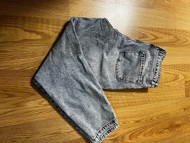 mom jean