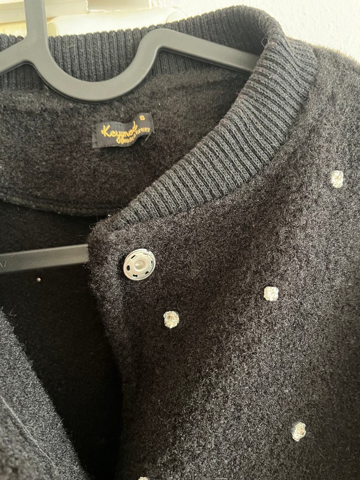 Düğmeli Siyah Midi Kadın Hırka - Görsel 2