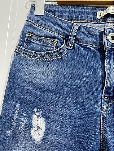 Yırtık Detaylı Jean Pantolon - Görsel 5